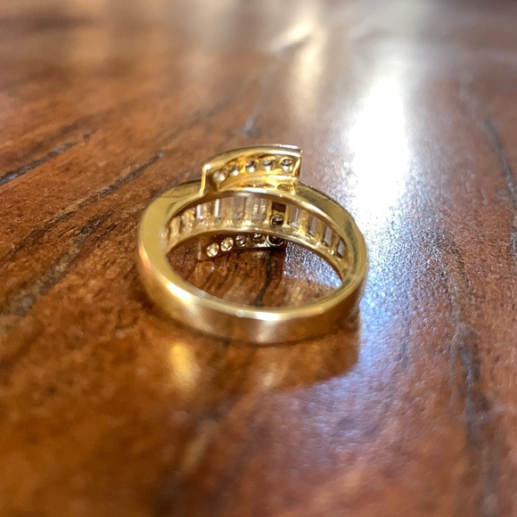 Buckle Ring - Picture 5 of 6